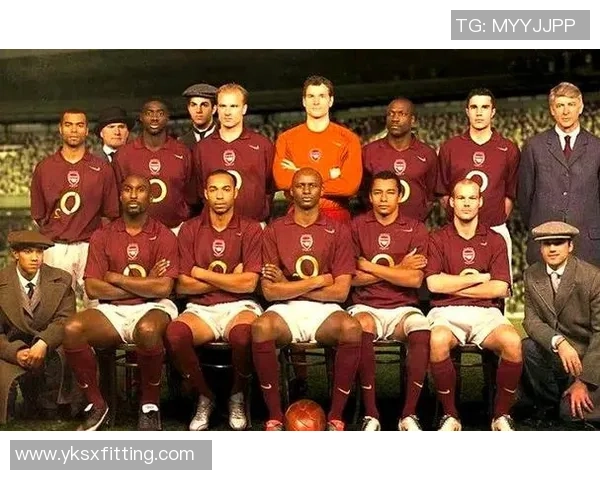 65号球衣足球明星的传奇故事与辉煌成就揭秘